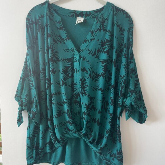 Anthropologie Akemi +‎ Kin Petraea Turquoise and Black Tie Sleeve Dolman Top, XS - Picture 1 of 7